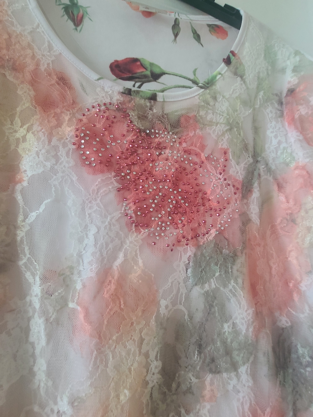 Peach Floral Lace Short Sleeve Blouse with Embellished Front - Picture 4 of 6